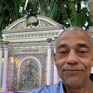 Meet your Posher, Roy